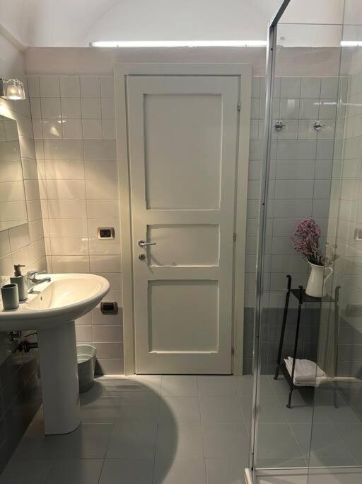 I Tre Re, Arte E Storia. Apartment Fossombrone Luaran gambar